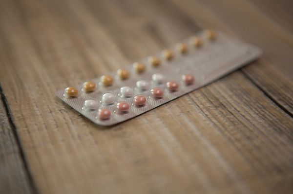 Schwanger trotz Pille – Häufigste Ursachen, Anzeichen & Tipps zur Vermeidung von Einnahmefehlern